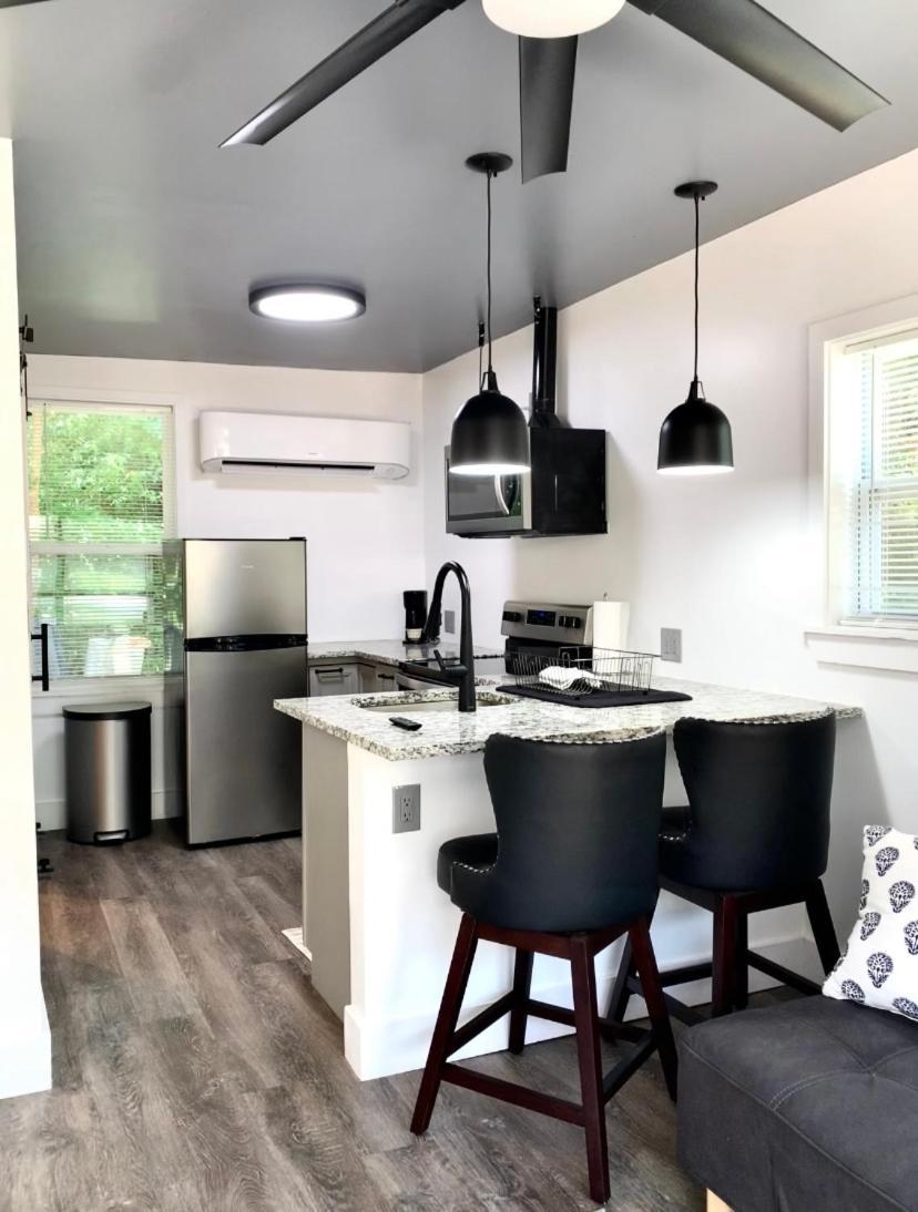 Romantic Chapel Hill Retreat For Two Hotel Exterior foto